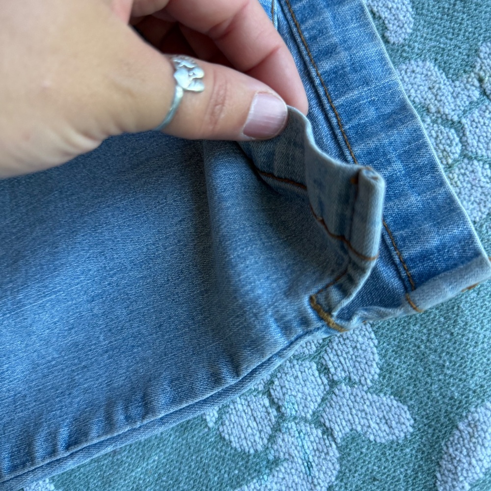 Levi Classic Slim Capris Size 10 Jeans - Picture 7 of 11